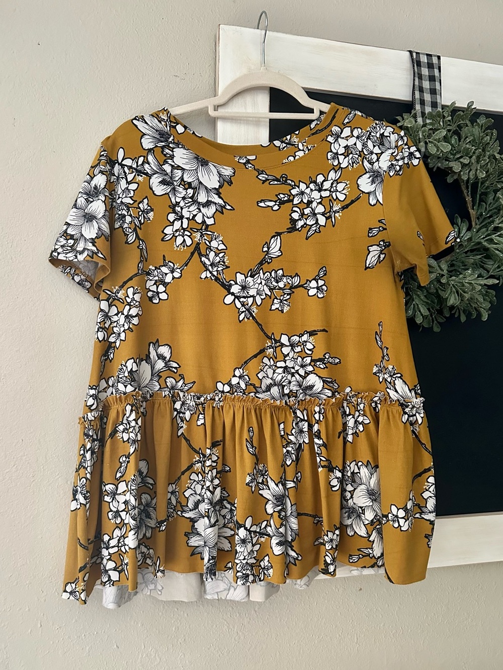 Floral Peplum Short Sleeve Top
